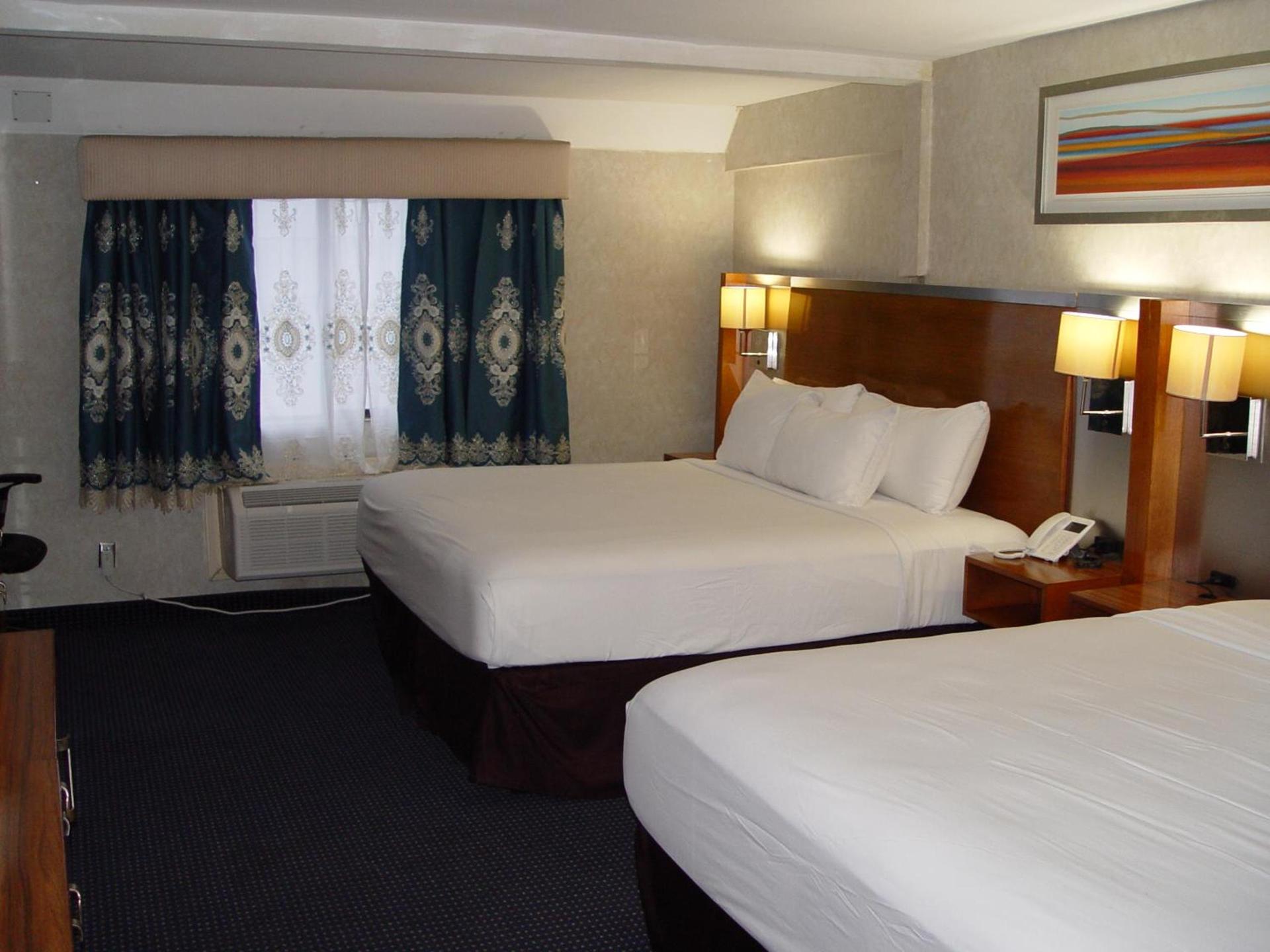 Clarion Hotel Bakersfield North photo 91