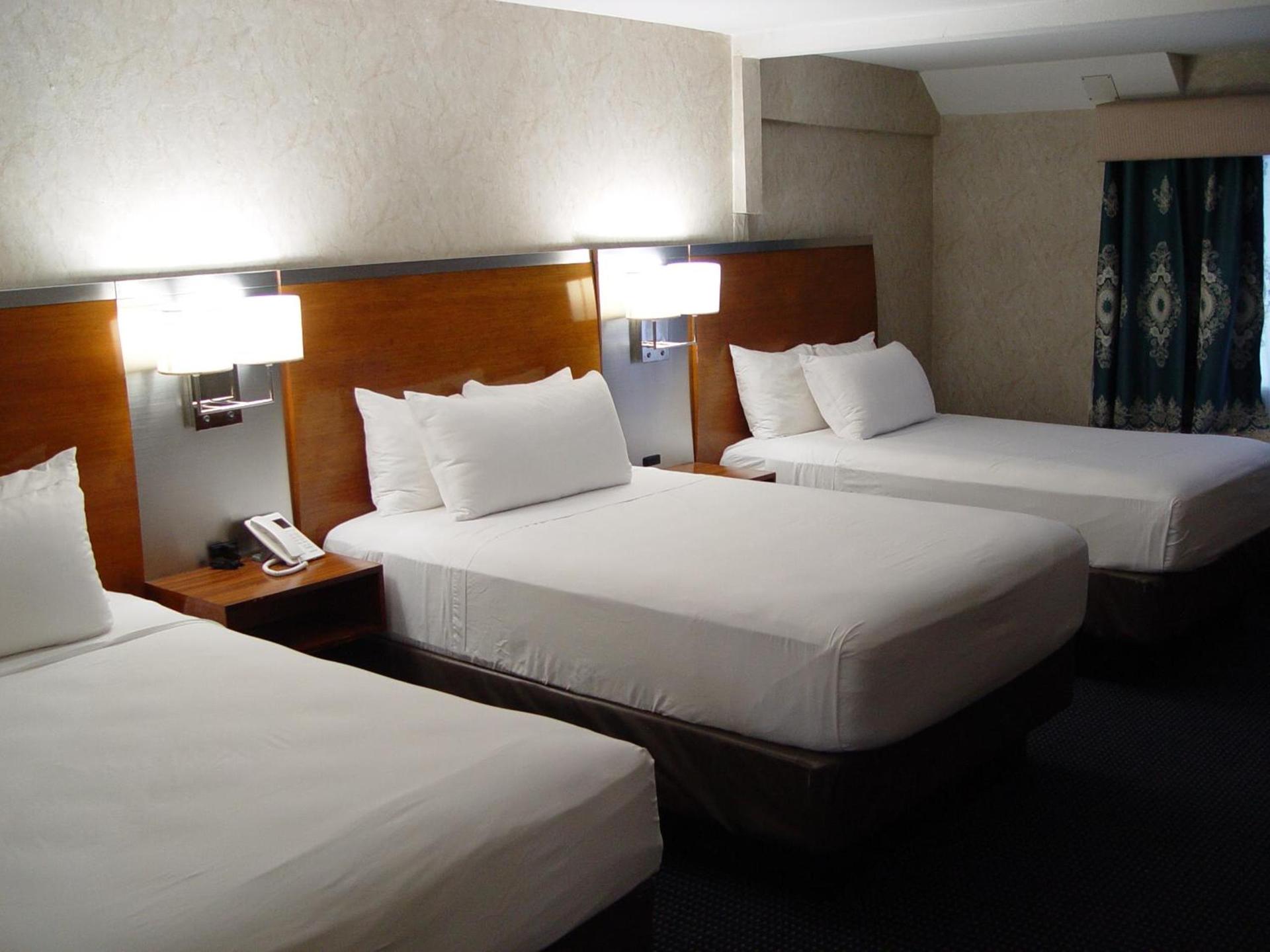 Clarion Hotel Bakersfield North photo 93