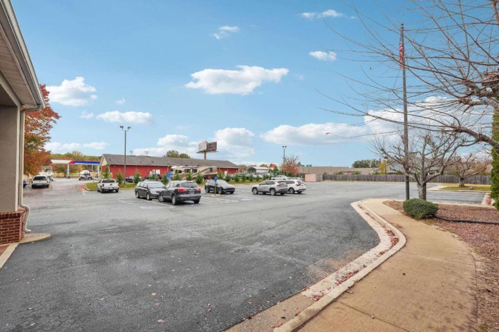 Quality Inn & Suites photo 24