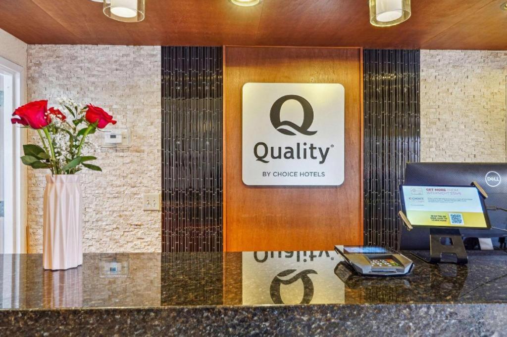 Quality Inn & Suites photo 26