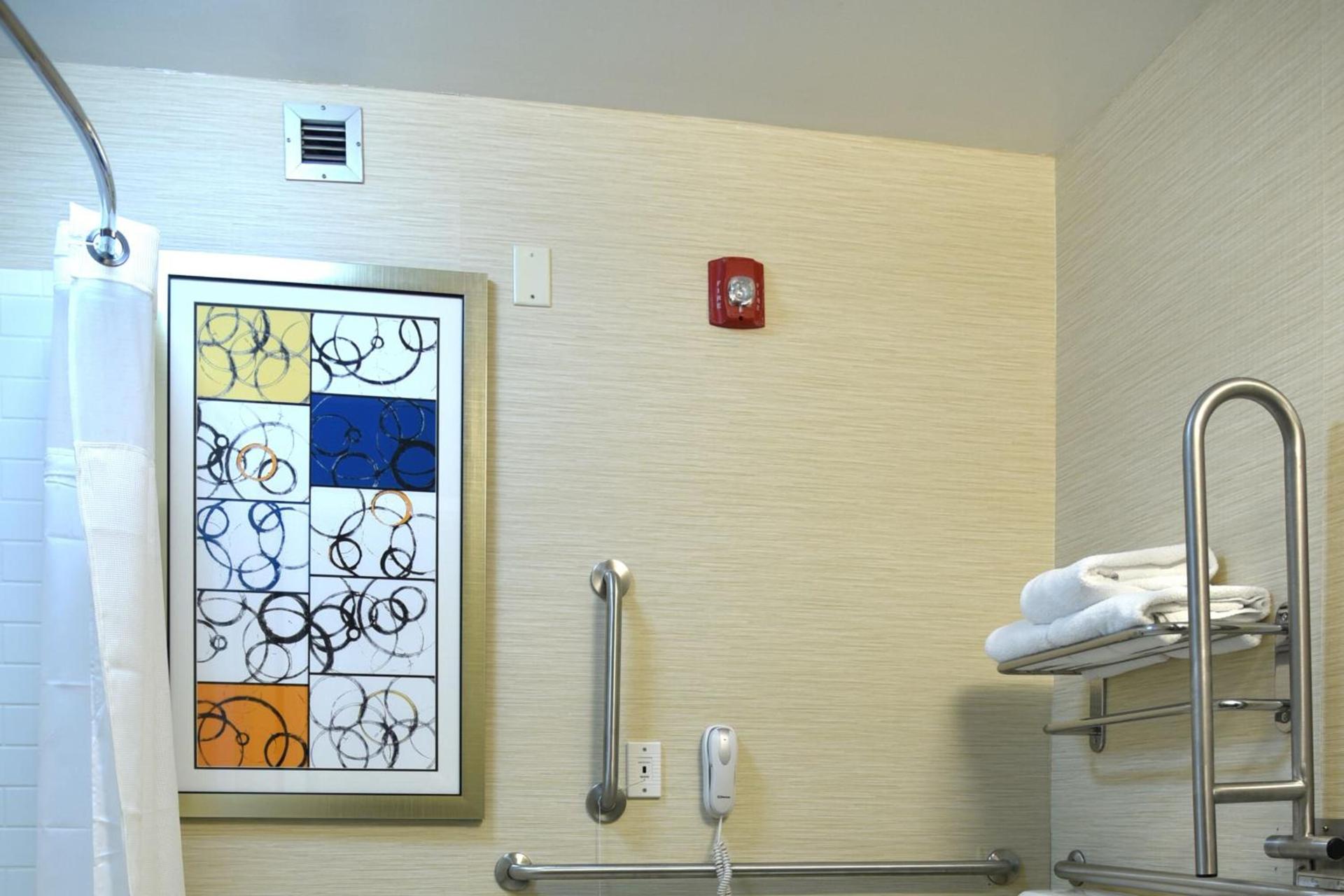 Fairfield Inn Hartford Airport photo 10