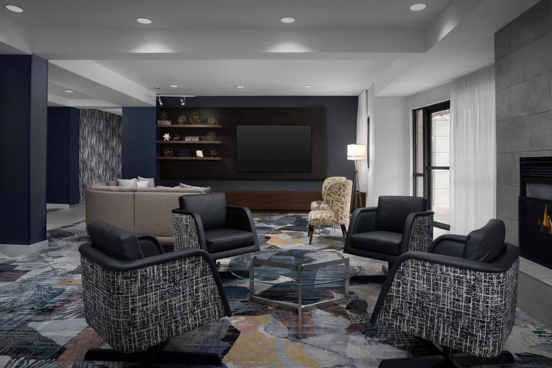 Courtyard Dallas Addison Quorum Drive photo 25