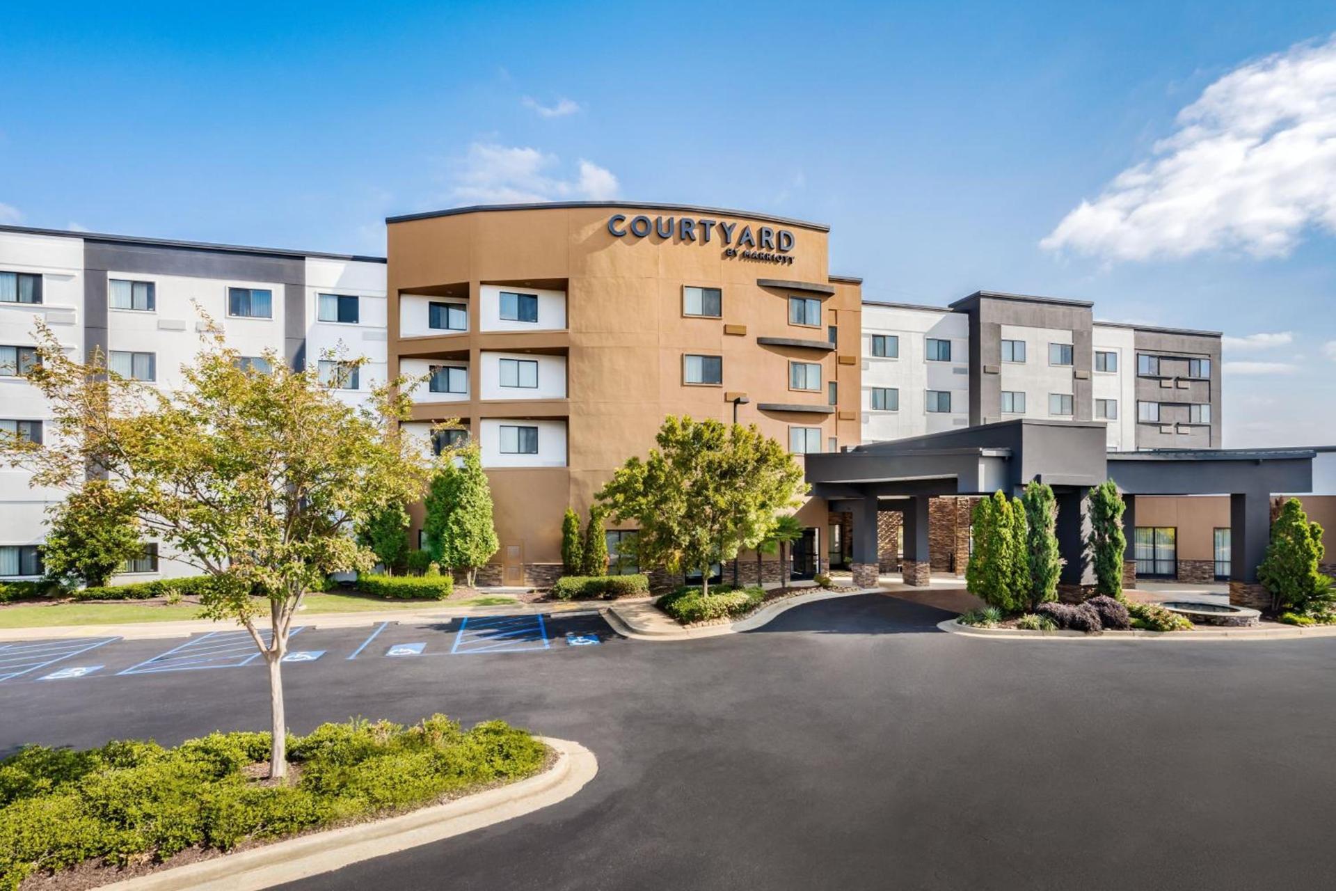 Courtyard by Marriott Columbus Phenix City photo 2