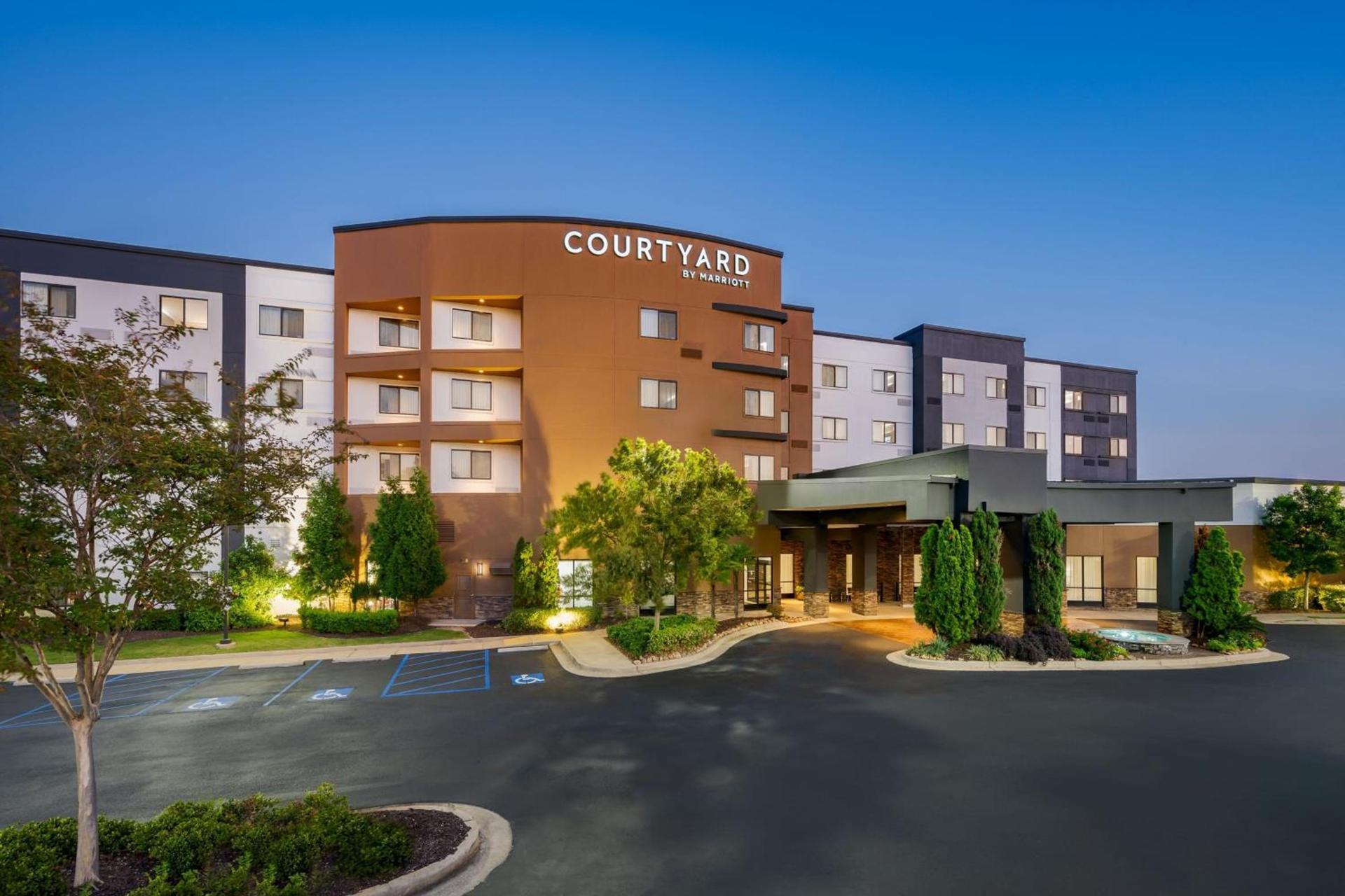 Courtyard by Marriott Columbus Phenix City photo 3