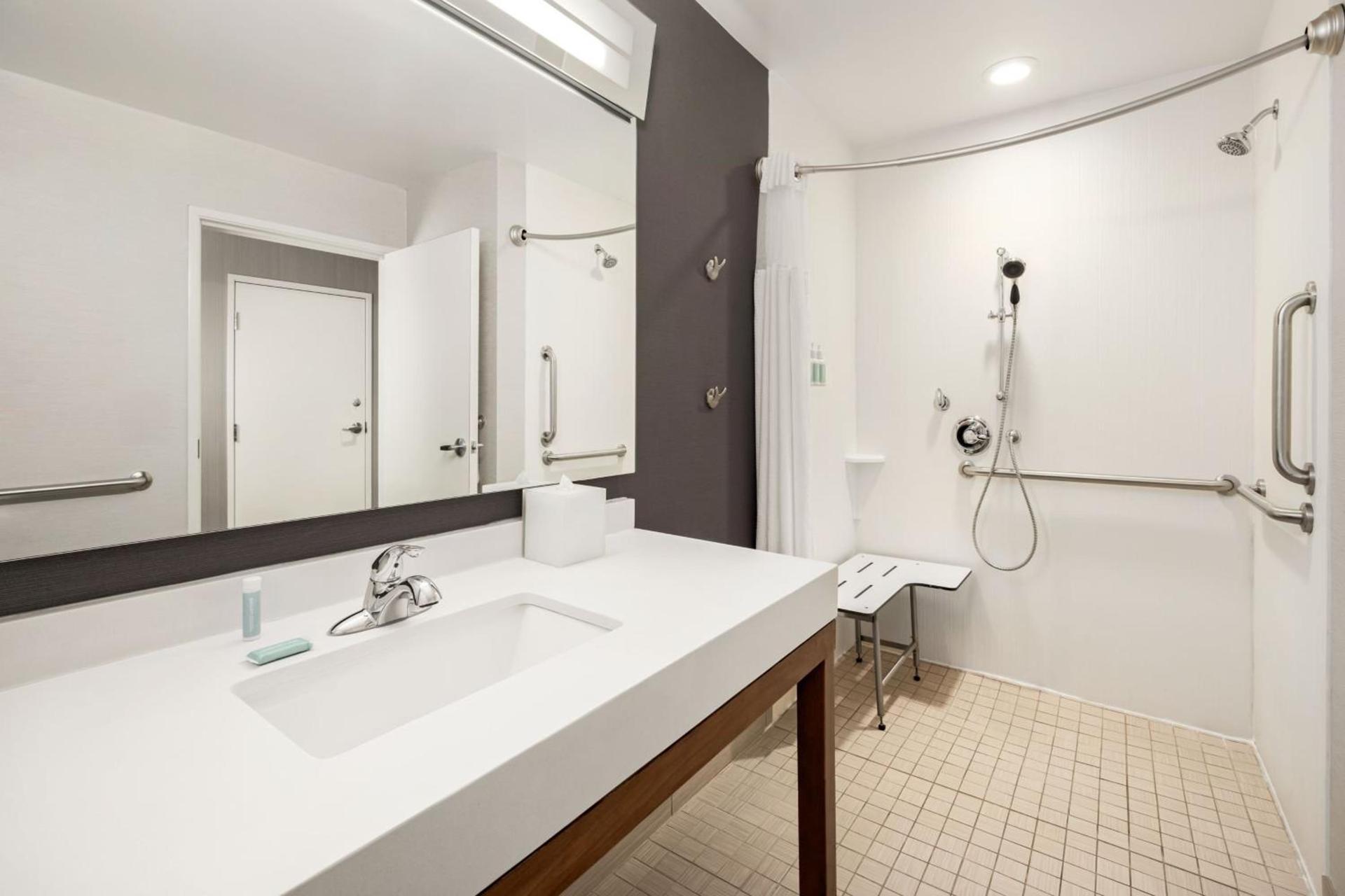 Courtyard by Marriott Columbus Phenix City photo 13