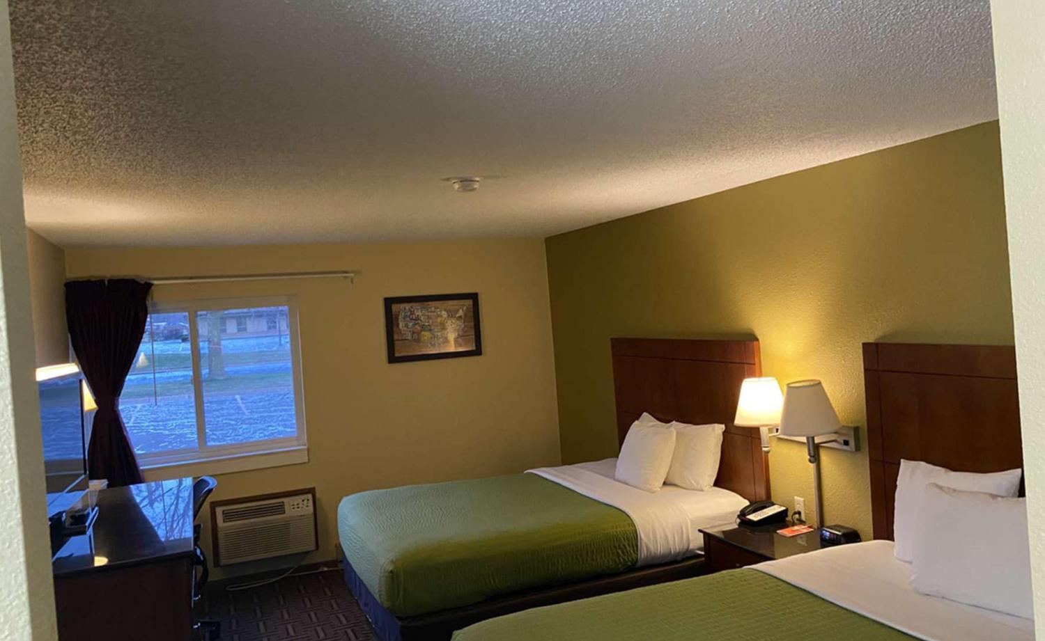 Coratel Inn and Suites By Jasper River Falls photo 18