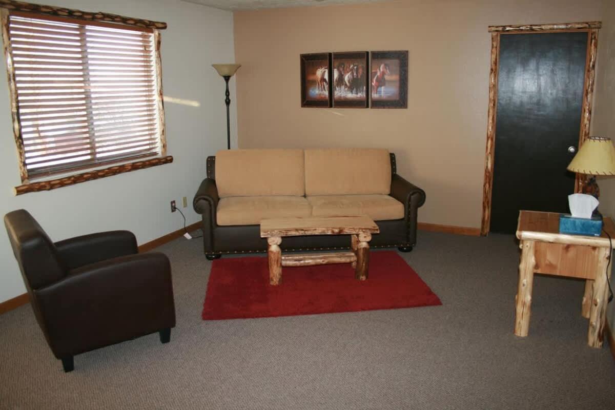 Deck Room with 2 queen beds photo 27