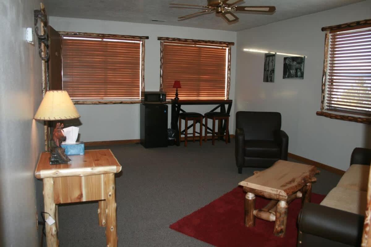 Deck Room with 2 queen beds photo 29
