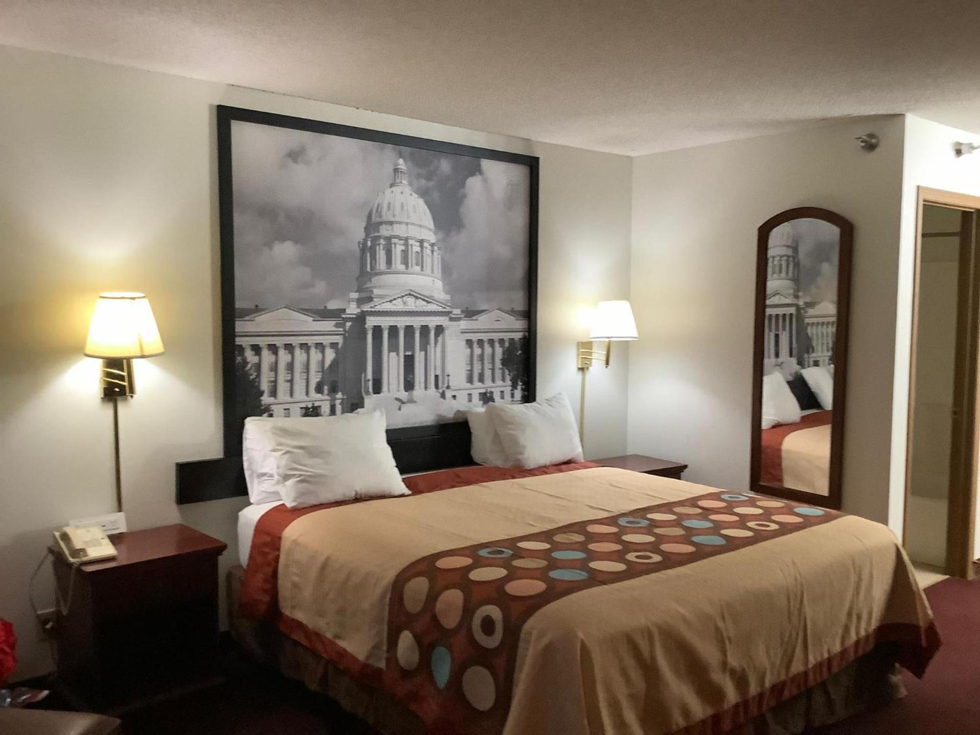 Super 8 by Wyndham Riverside/Kansas City photo 17