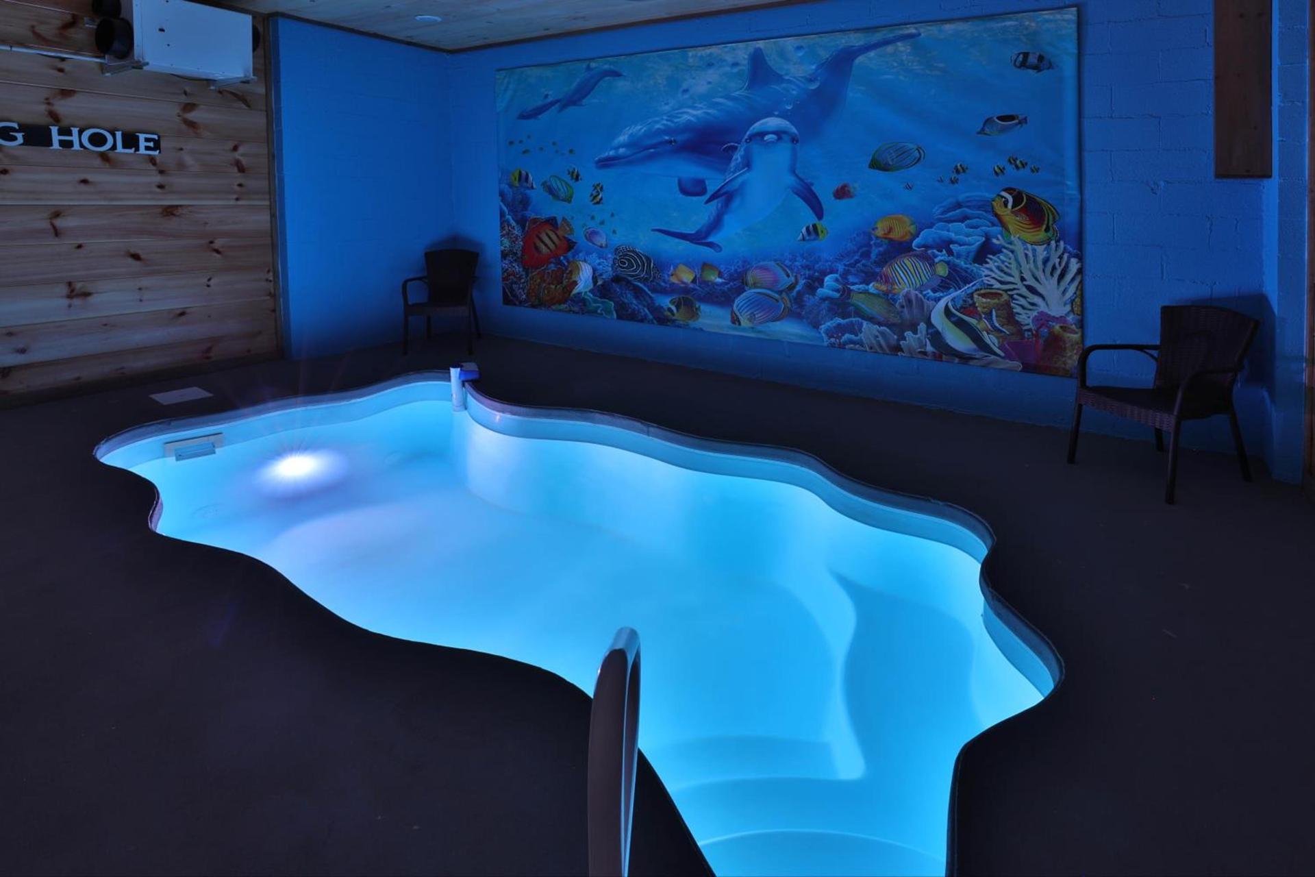 85 Indoor Pool, Game Room & Oversized Hot Tub photo 23