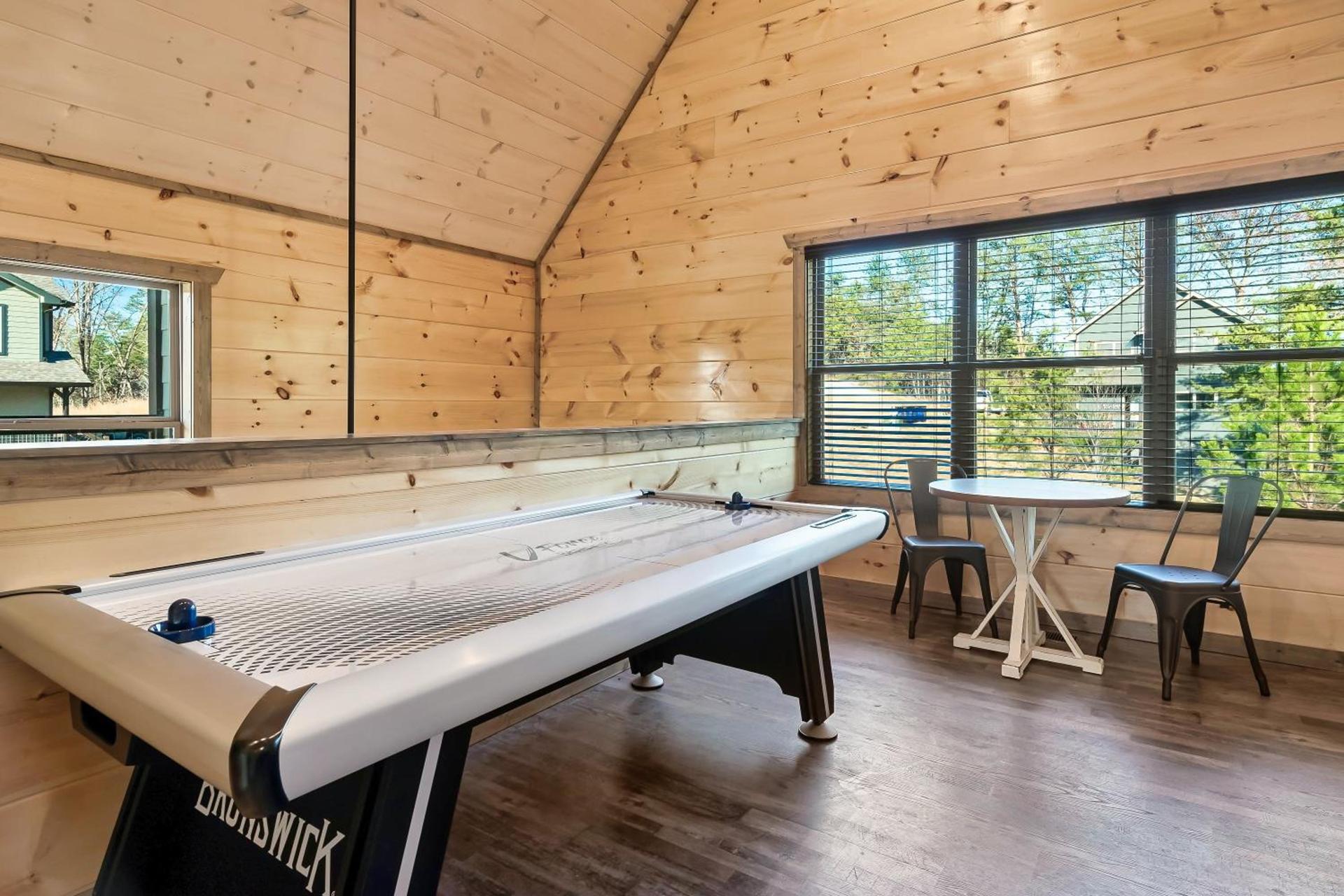 85 Indoor Pool, Game Room & Oversized Hot Tub photo 30