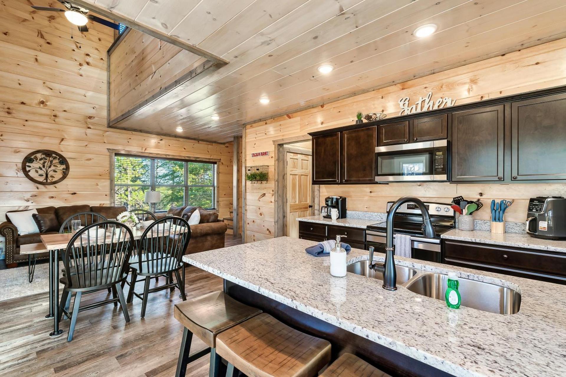85 Indoor Pool, Game Room & Oversized Hot Tub photo 5