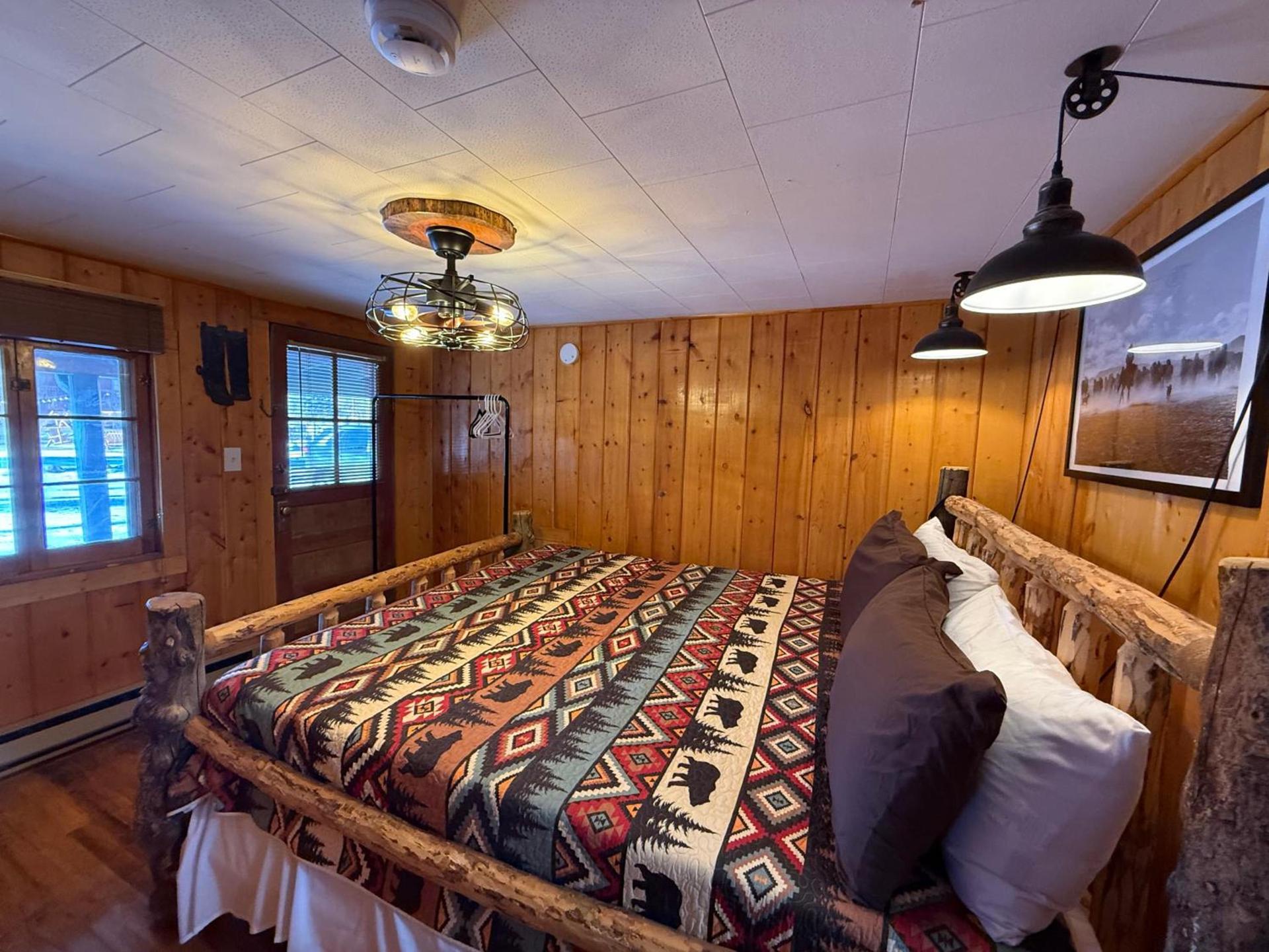 Chinook Winds Lodge photo 9