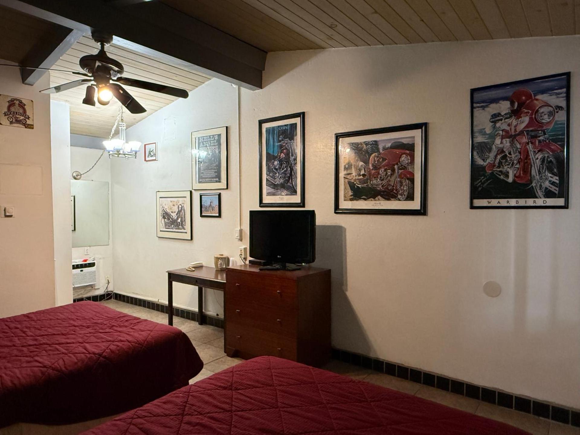 Cinderella Motel photo 5