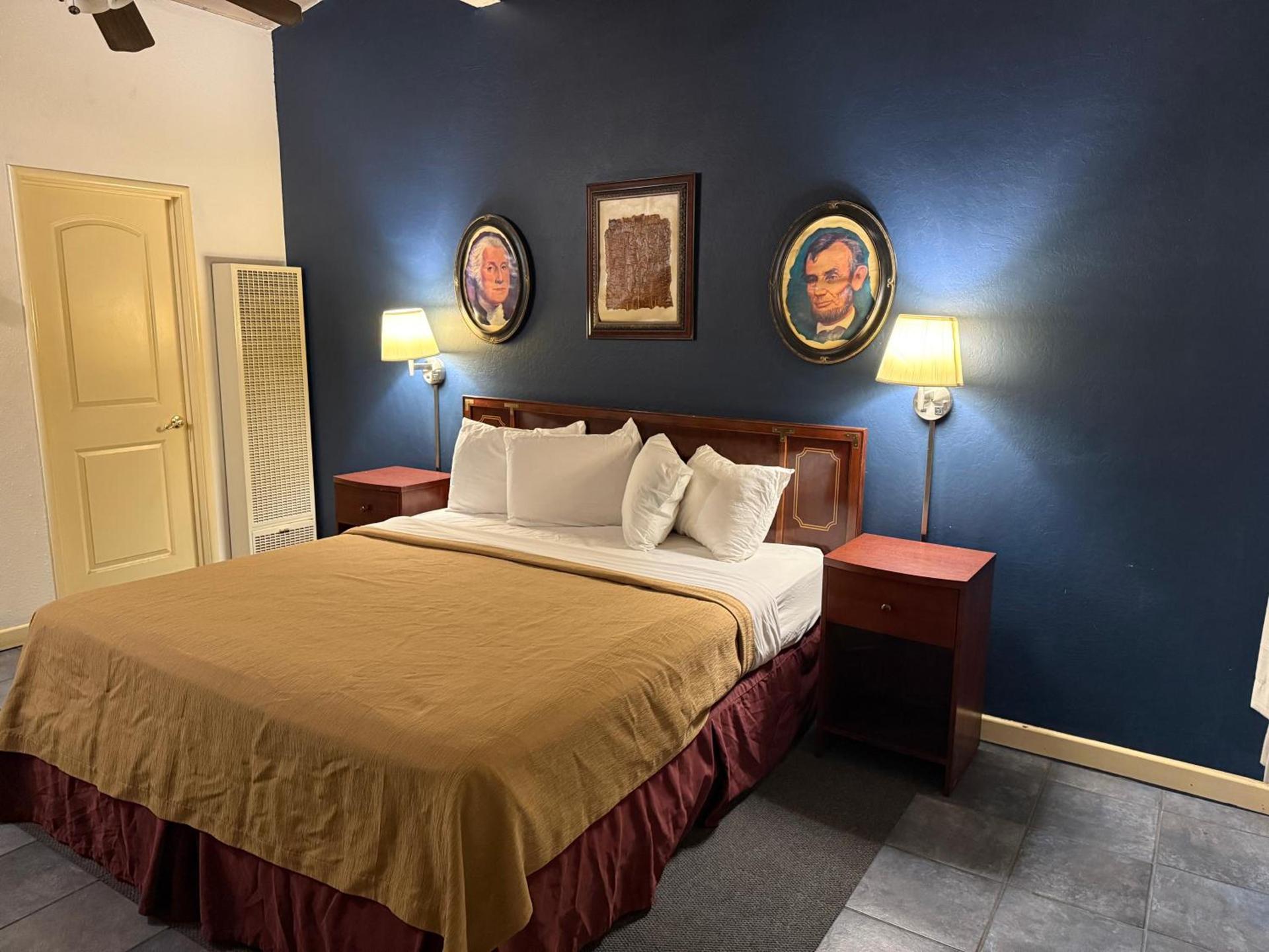 Cinderella Motel photo 4