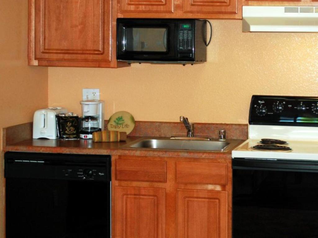 Nellis Suites at Main Gate Hotel photo 5