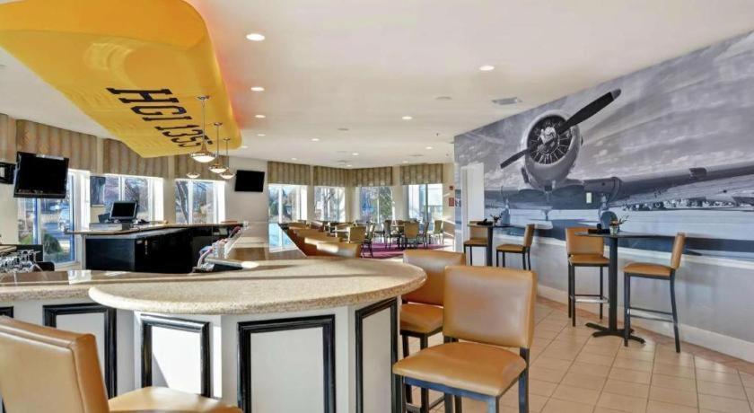Hilton Garden Inn Oshkosh photo 48