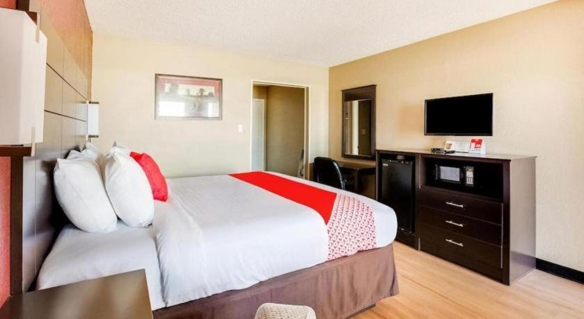OYO Hotel Tyler Northwest Mineola Hwy photo 3