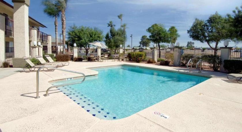 Americas Best Value Inn - Phoenix, AZ photo 2