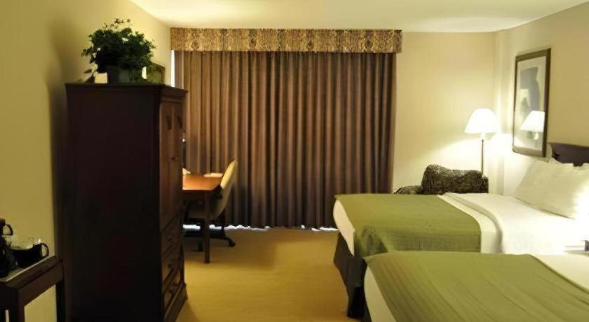 Garden Plaza Hotel photo 2