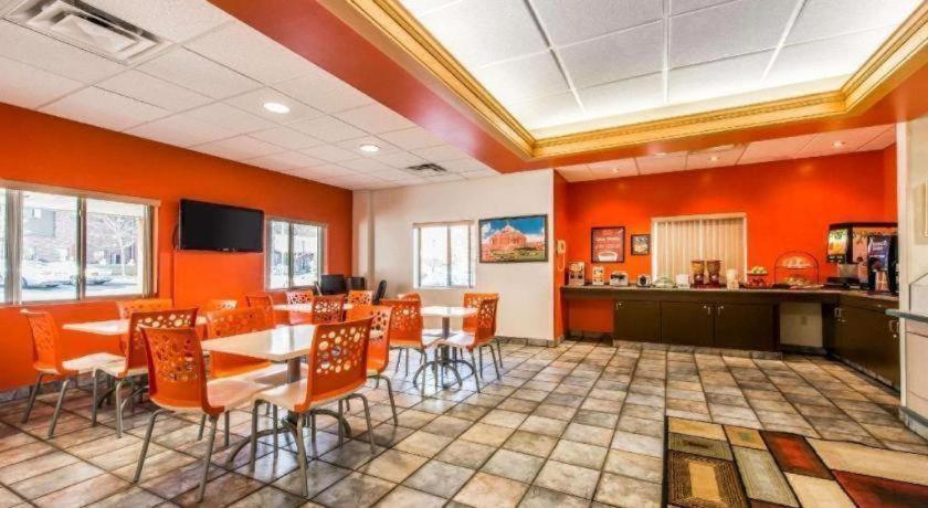Econo Lodge Johnstown Downtown photo 2