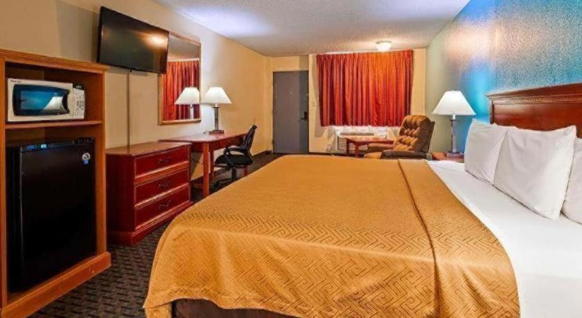 SureStay Hotel photo 36