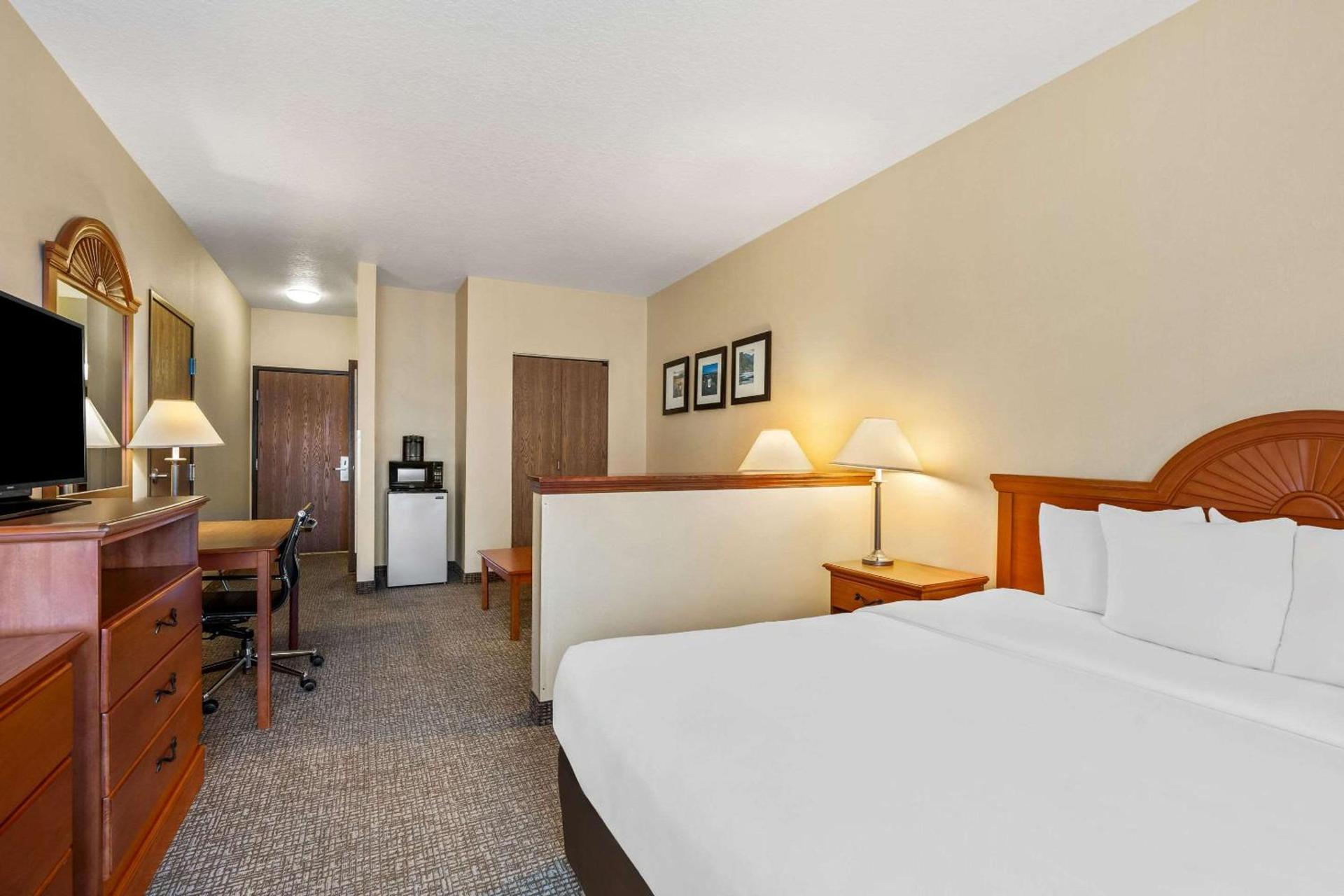 Comfort Inn & Suites Hermiston South photo 31