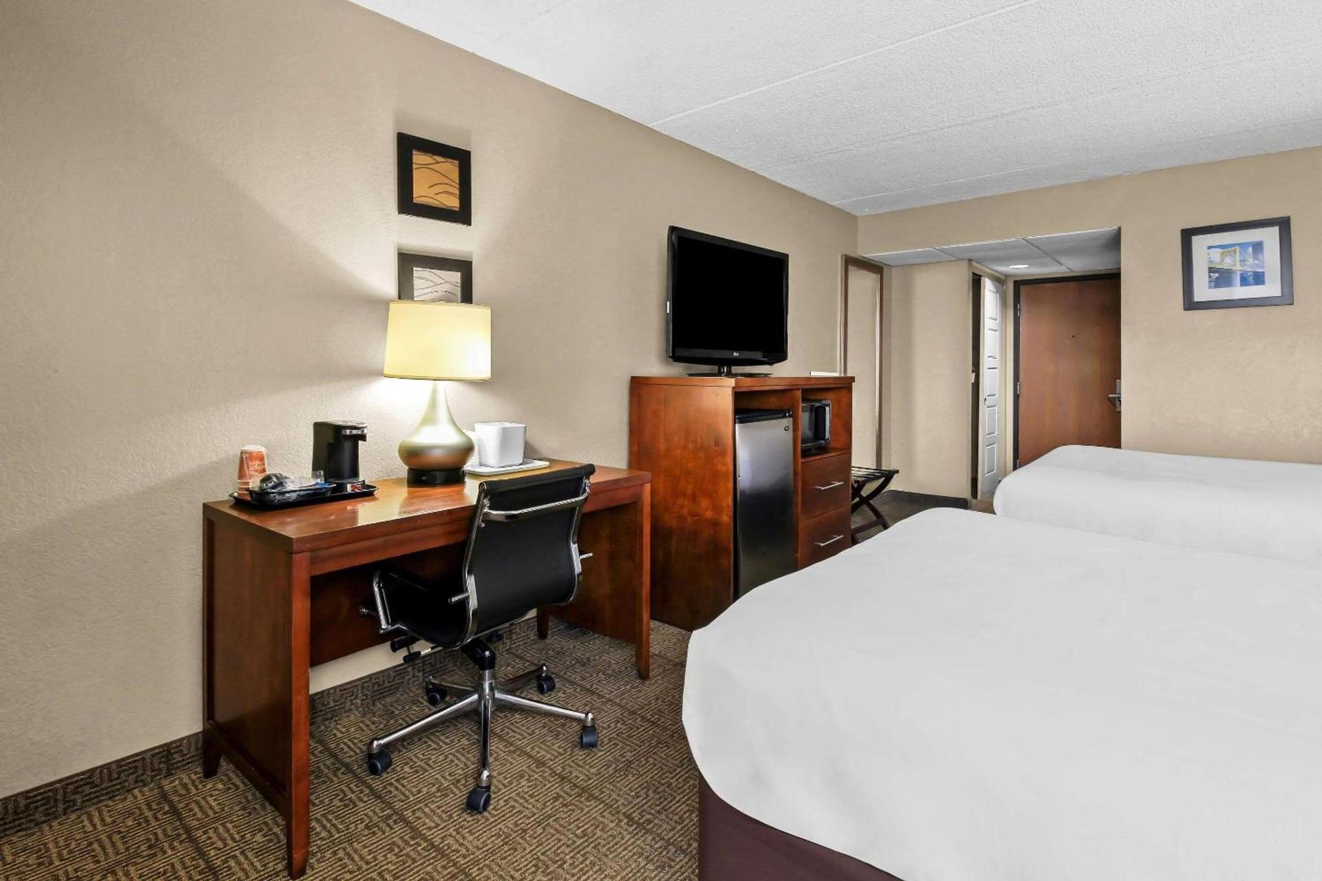 Comfort Inn Cranberry Twp photo 13