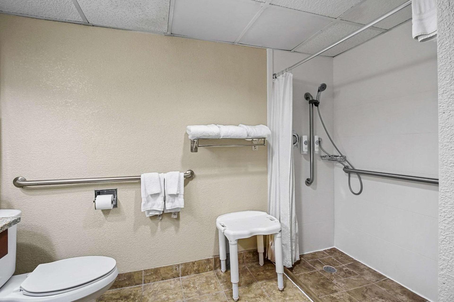 Comfort Inn Cranberry Twp photo 19