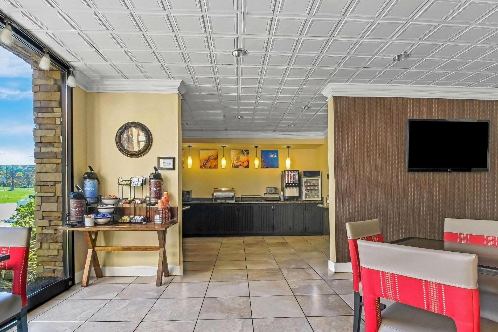 Comfort Inn Cranberry Twp photo 24