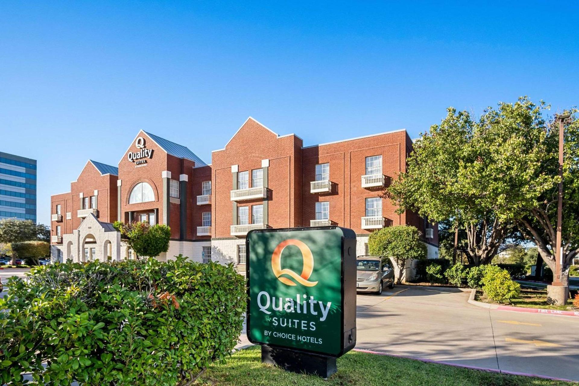 Quality Suites Irving-Las Colinas photo 2