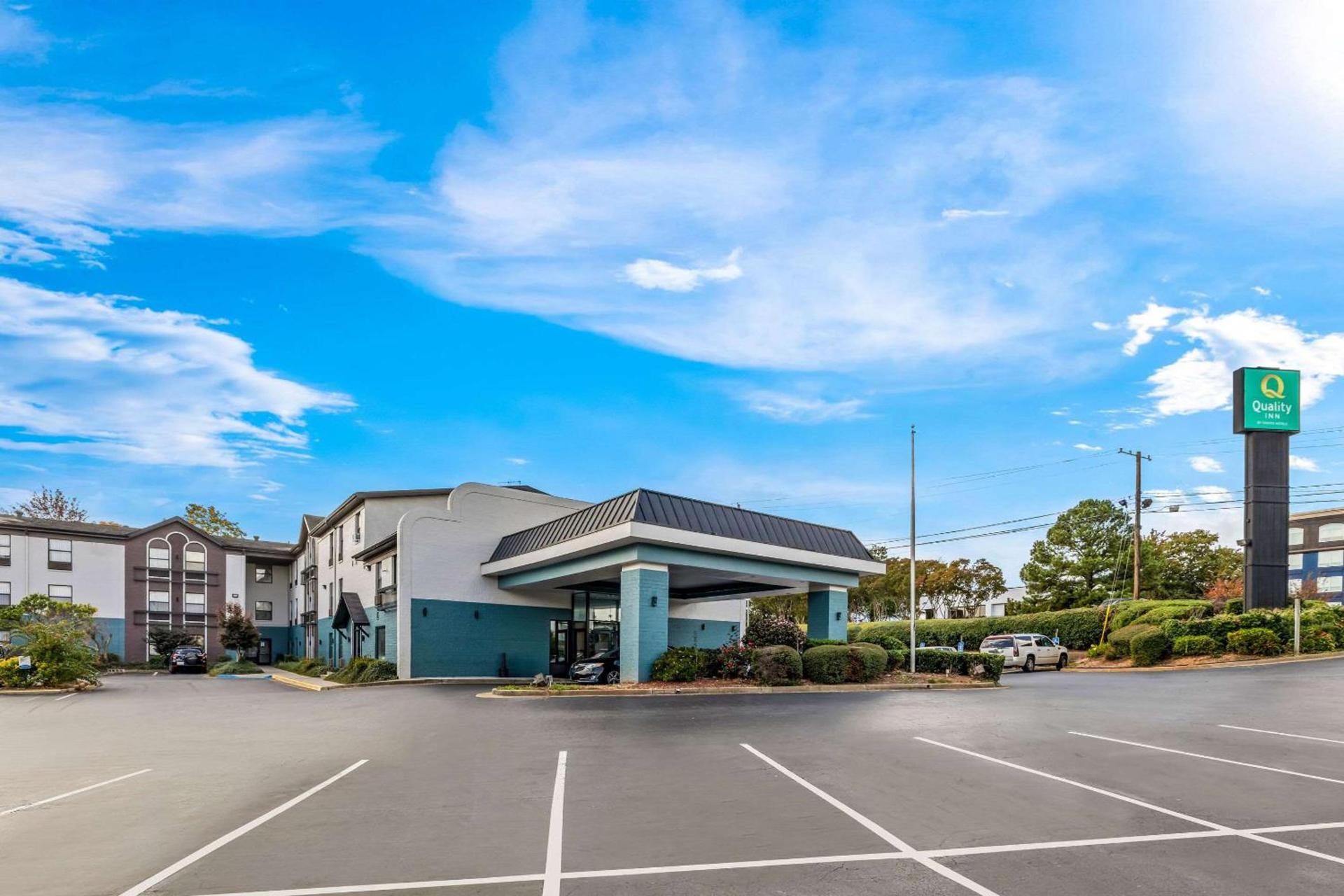 Quality Inn Marietta near Dobbins ARB — hotel in Marietta