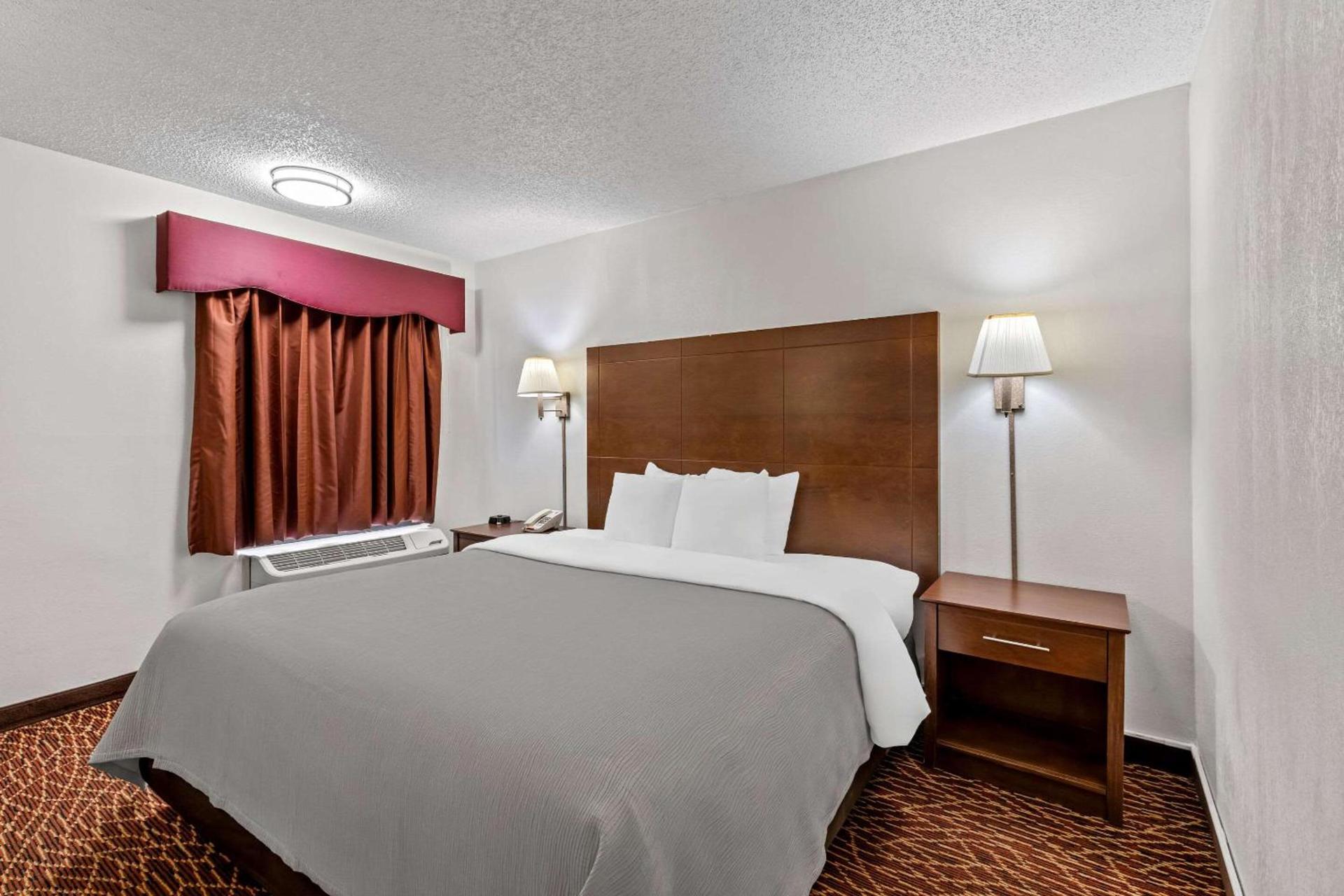 Quality Inn Marietta near Dobbins ARB photo 12