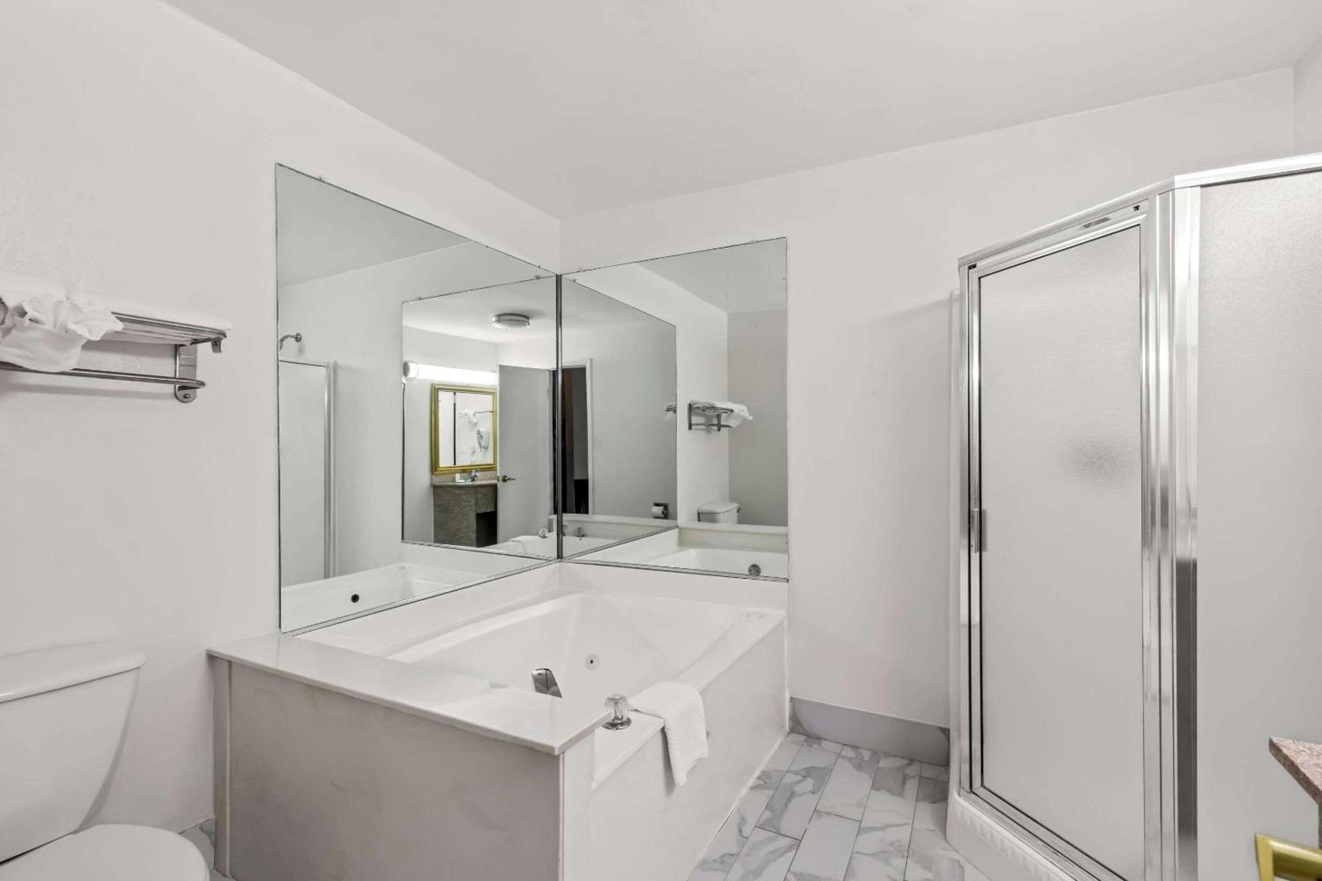 Quality Inn Marietta near Dobbins ARB photo 16