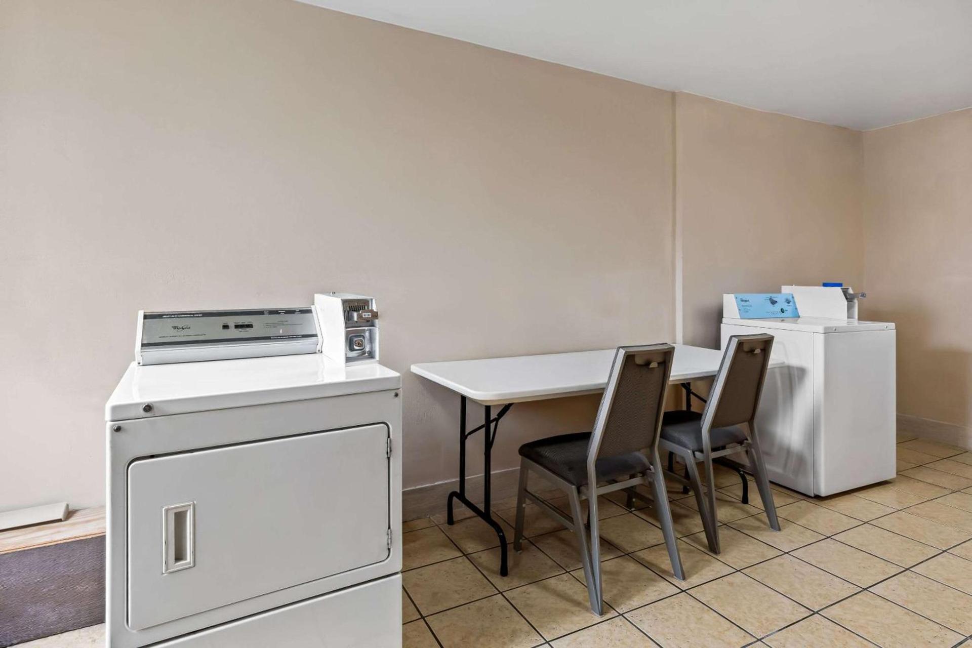 Quality Inn Marietta near Dobbins ARB photo 33