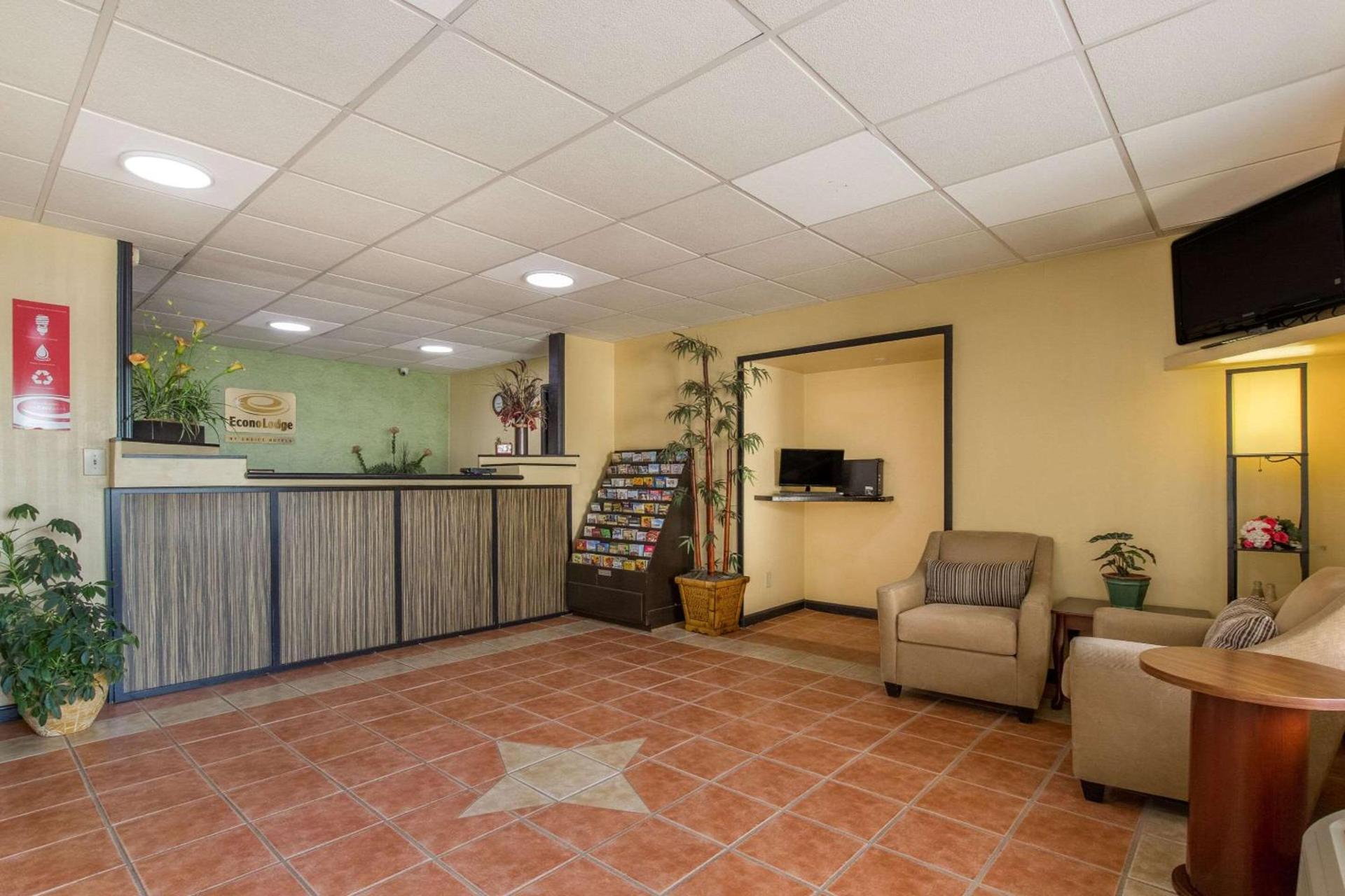 Econo Lodge Fort Knox photo 14