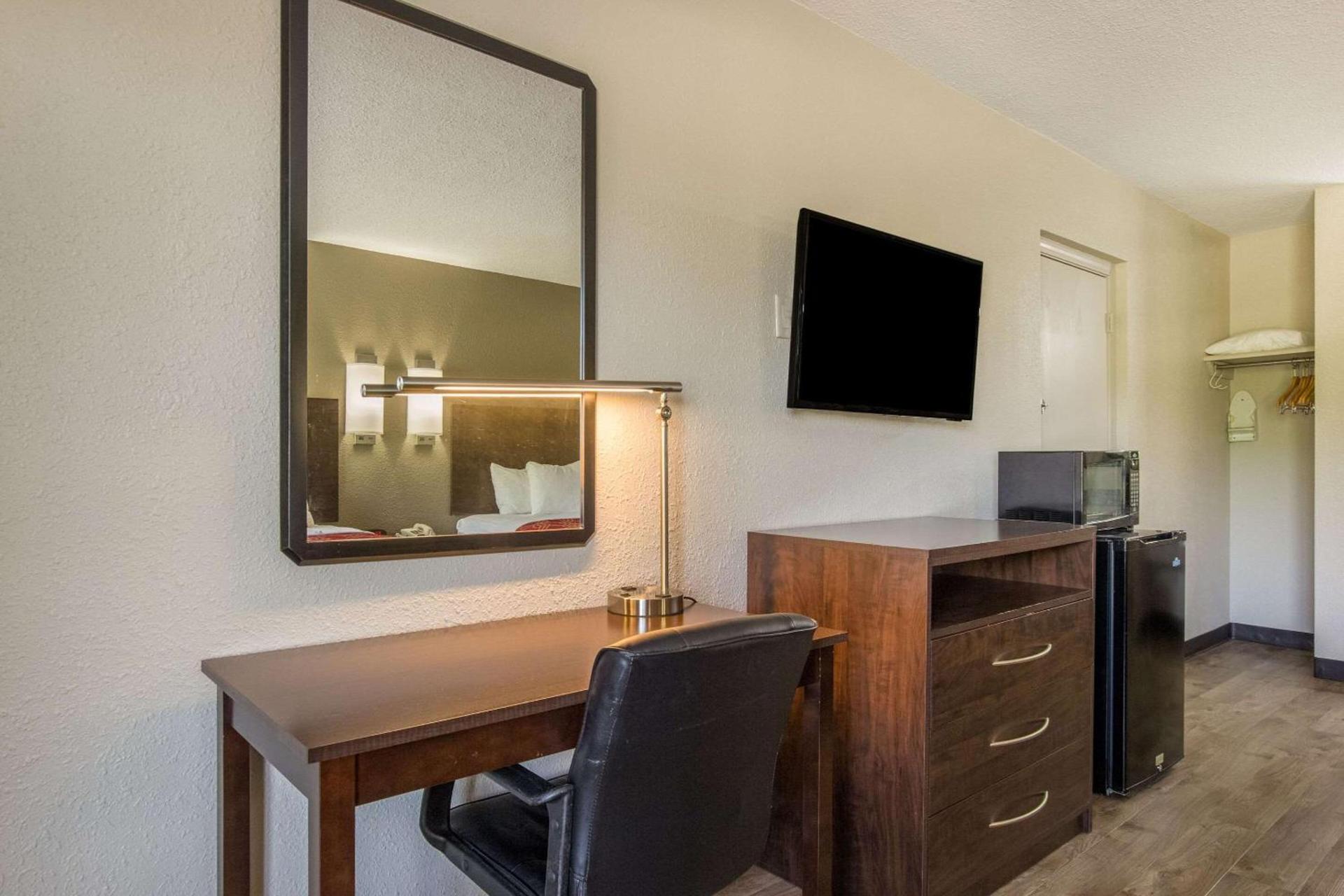 Econo Lodge Fort Knox photo 16