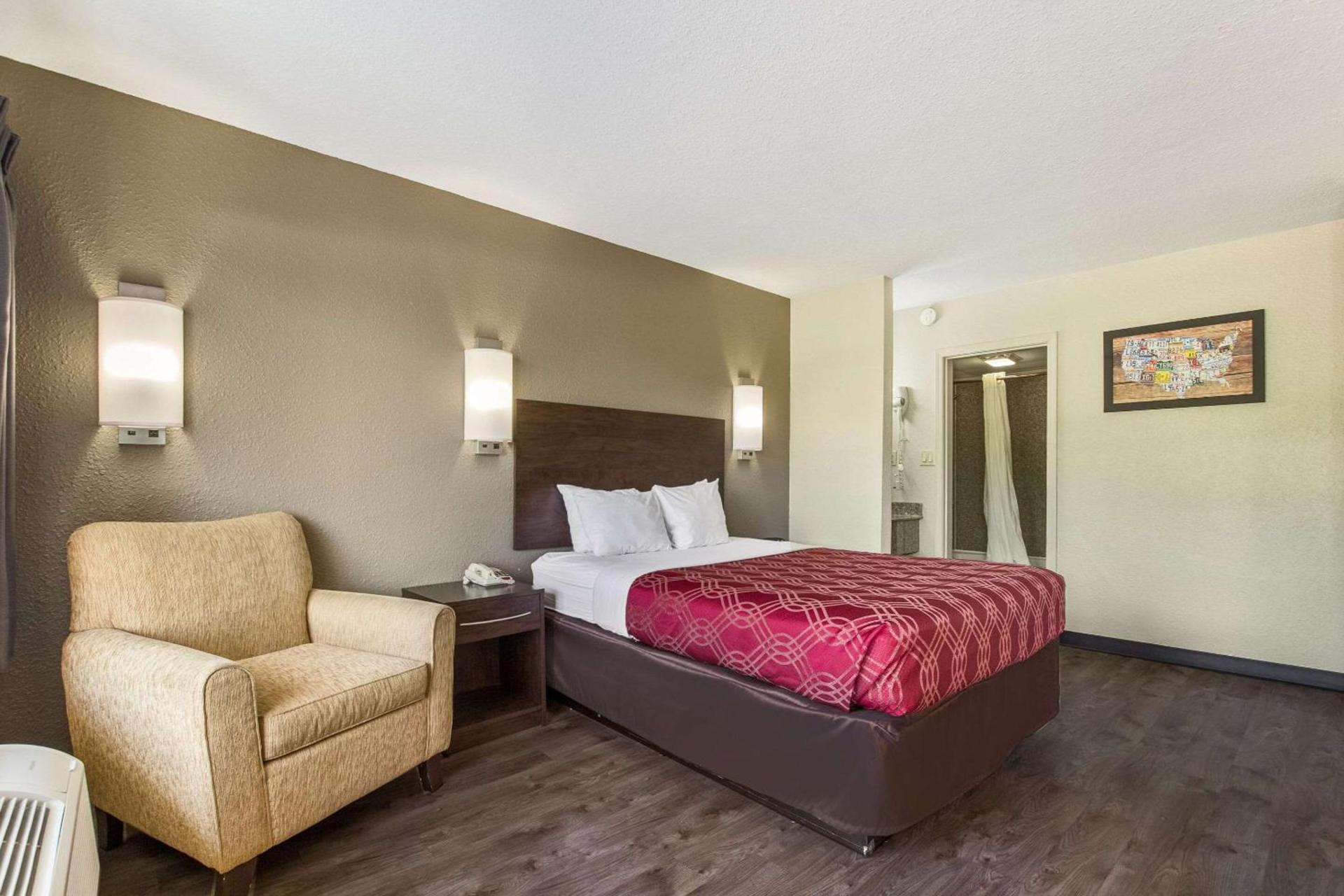 Econo Lodge Fort Knox photo 18