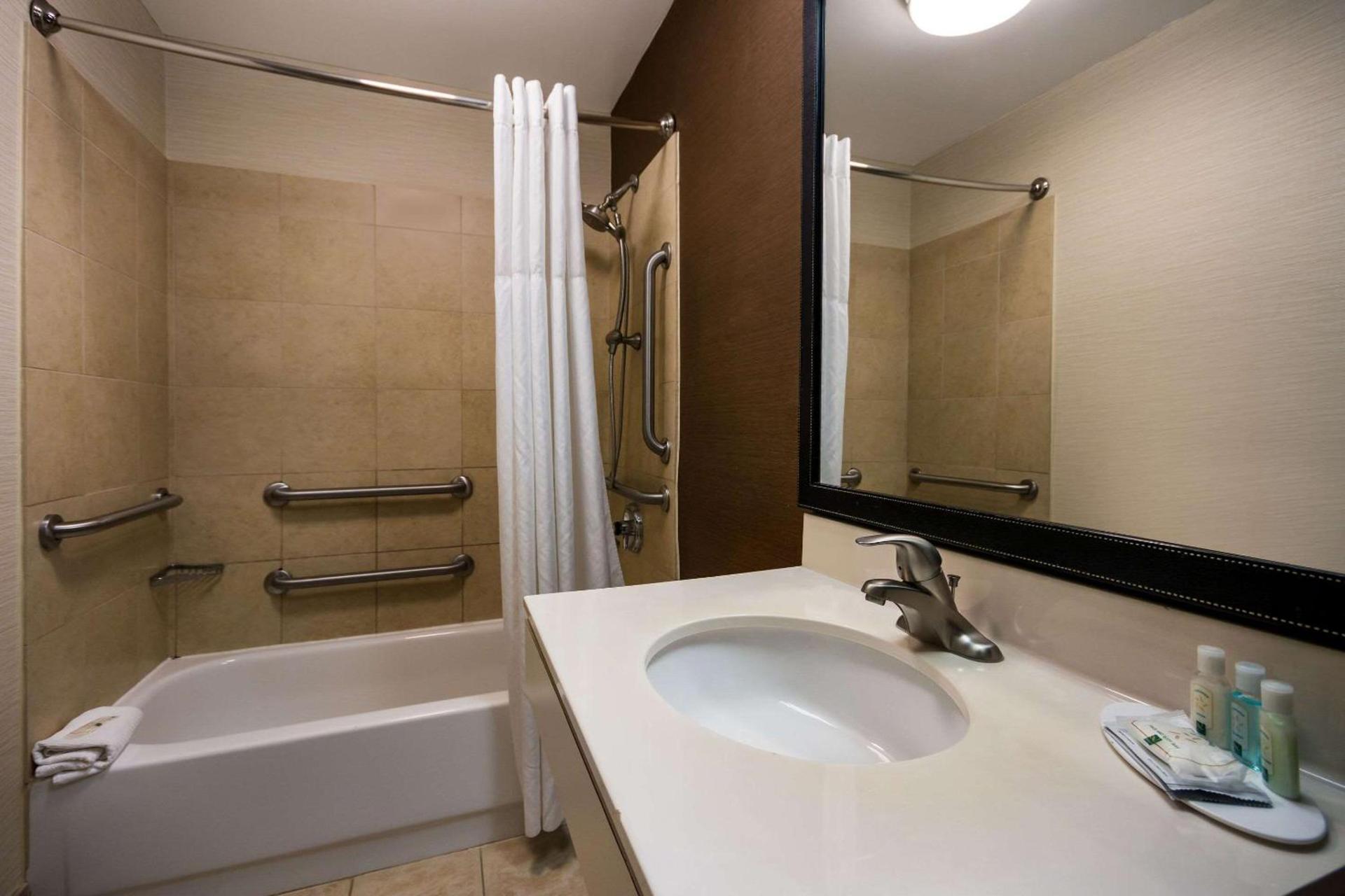 Quality Inn & Suites Bozeman photo 13