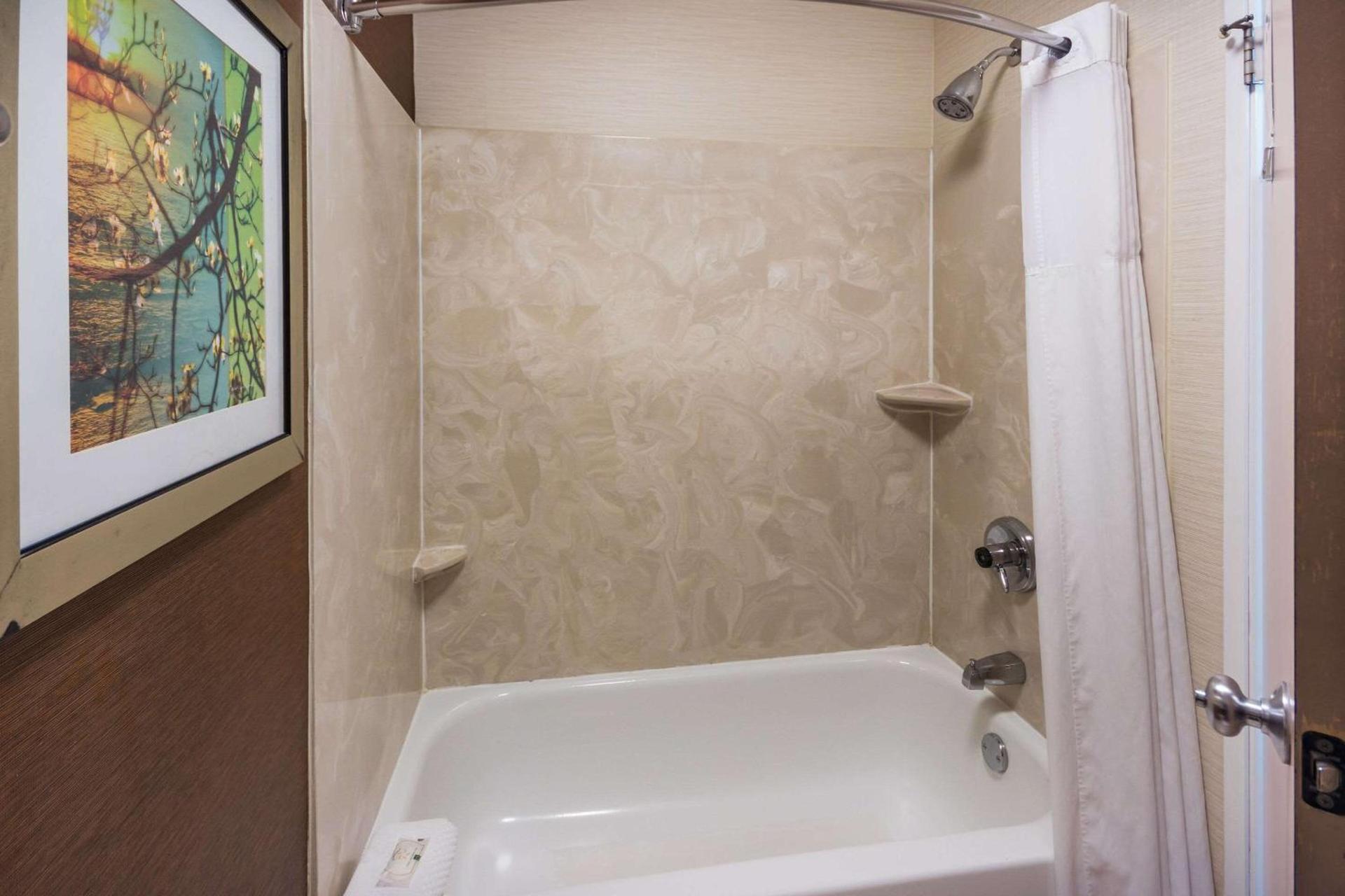 Quality Inn & Suites Bozeman photo 17
