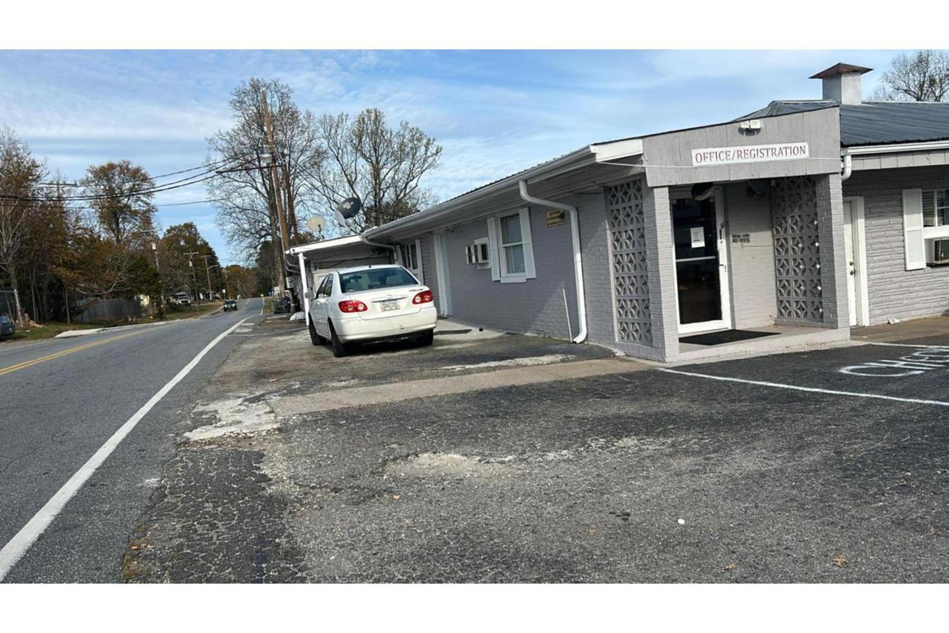 Tri-City Motel by OYO Forest City Spindale photo 8