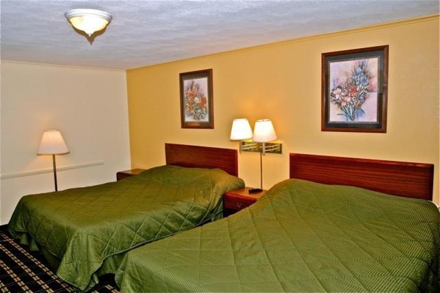 Boulevard Inn photo 22