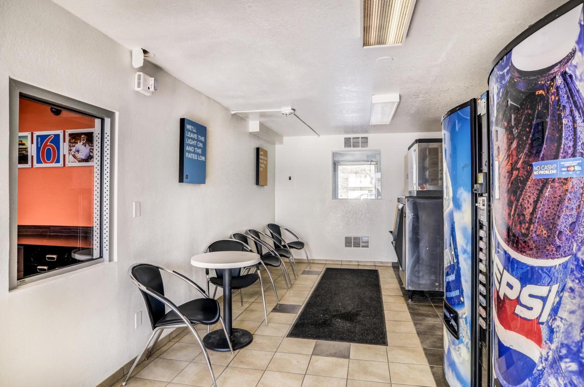 Motel 6 Fort Collins, CO photo 10