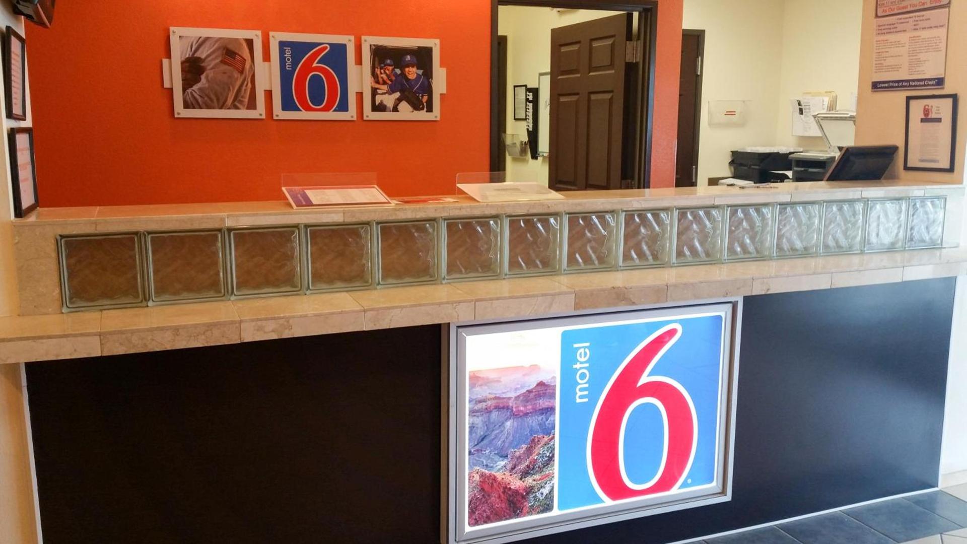 Motel 6-Norman, OK photo 28