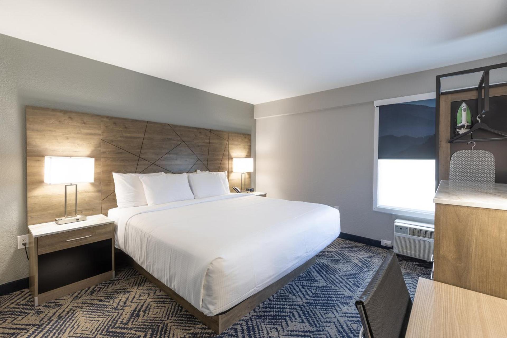Rodeway Inn & Suites near Outlet Mall - Asheville photo 18