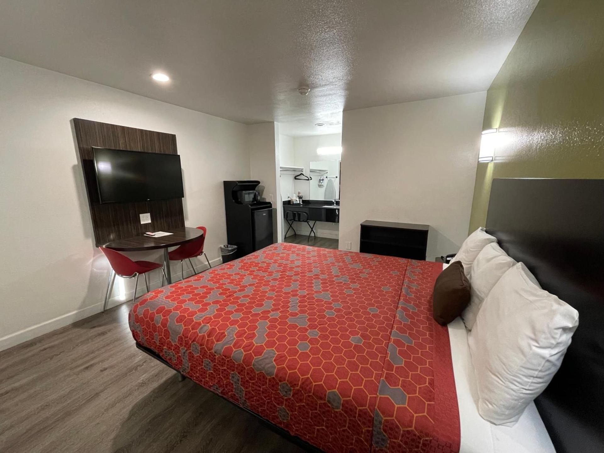 Claremont Lodge photo 18