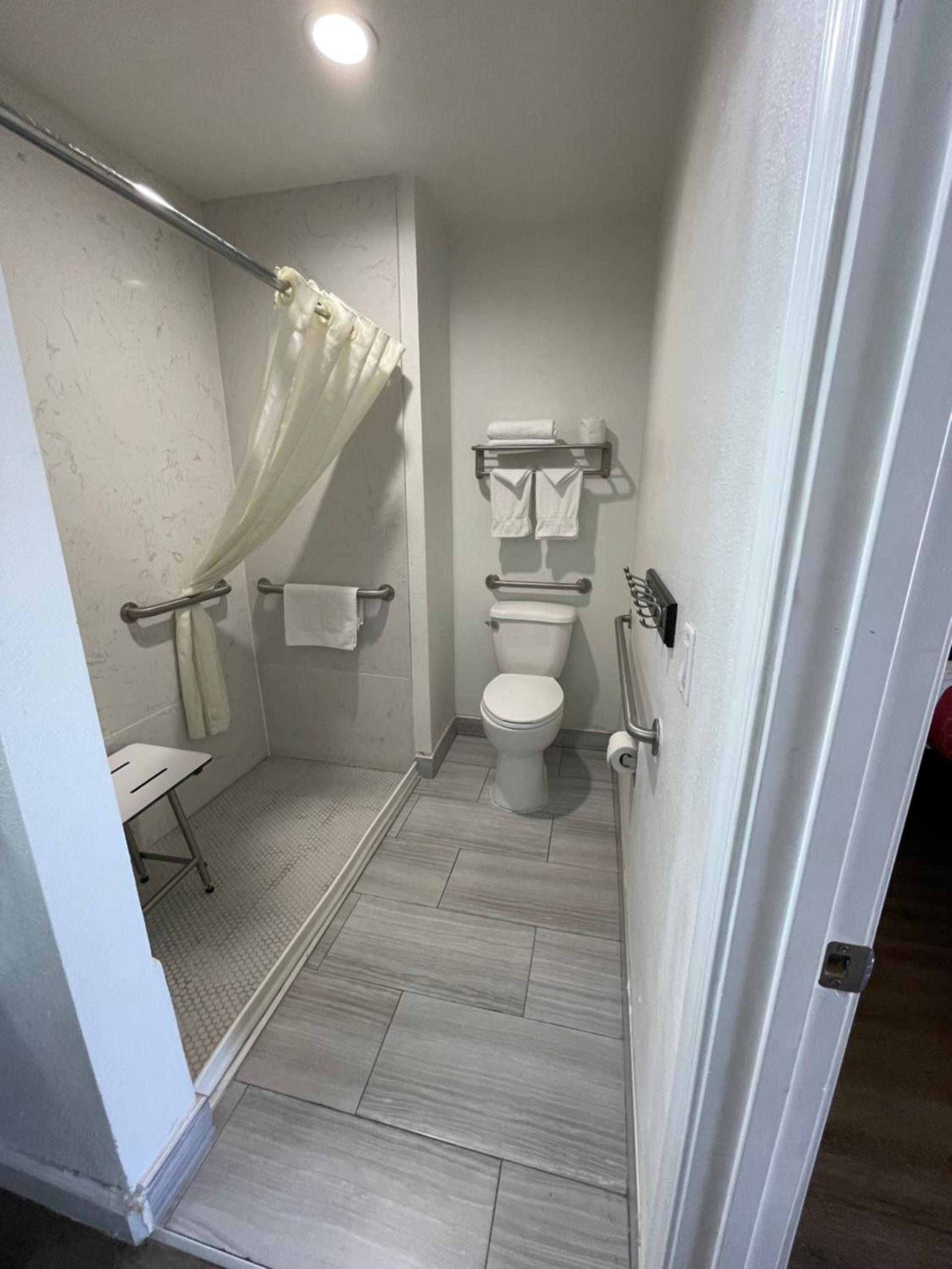 Claremont Lodge photo 26