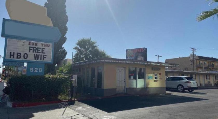 OYO Gateway Motel Las Vegas North Strip/Fremont St. Area photo 10