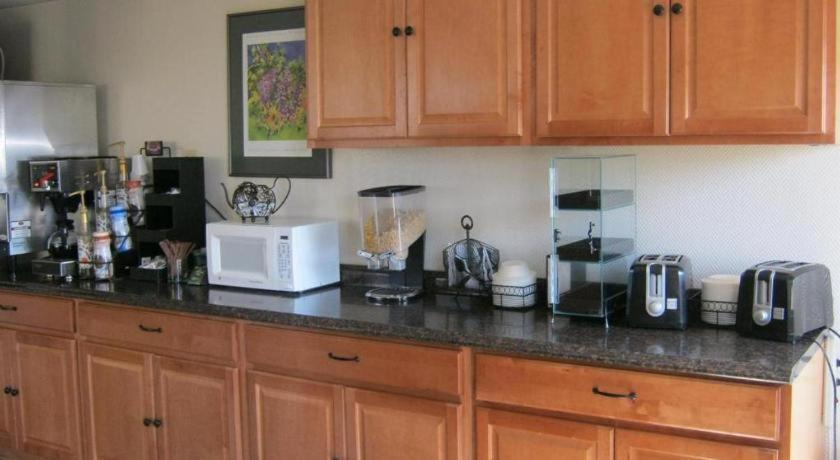 Baymont by Wyndham Grand Junction photo 9