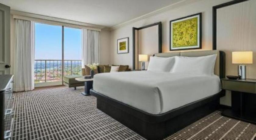 Fashion Island Hotel photo 4